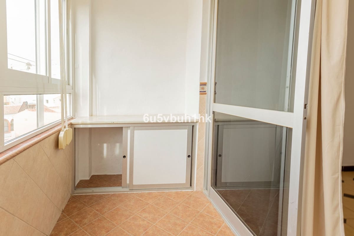 3 soveværelse Lejlighed til salg i Fuengirola med garage - € 198.000 (Ref: 10142200)