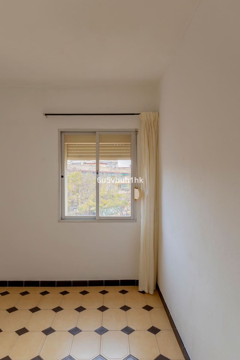 3 soveværelse Lejlighed til salg i Fuengirola med garage - € 198.000 (Ref: 10142200)