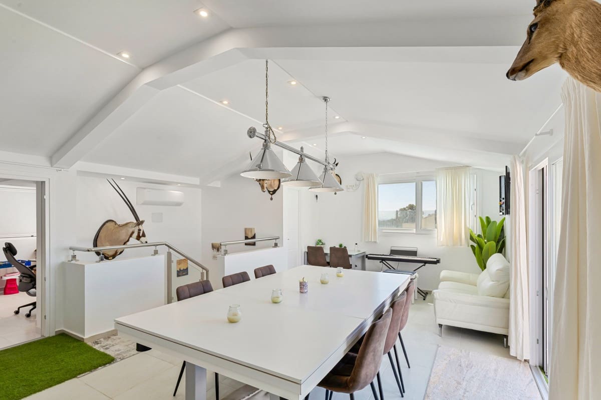 4 chambre Appartement à vendre à Marbella avec piscine garage - 1 200 000 € (Ref: 10142203)
