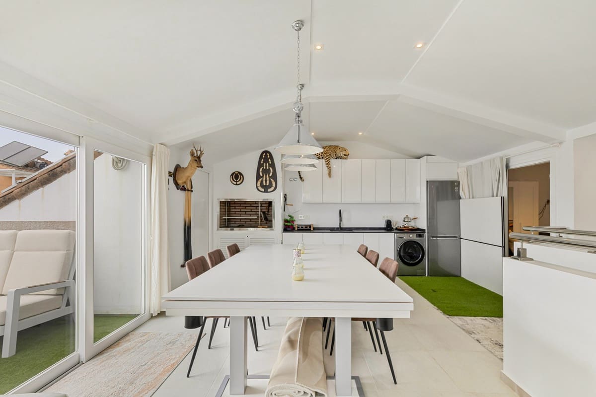 4 chambre Appartement à vendre à Marbella avec piscine garage - 1 200 000 € (Ref: 10142203)