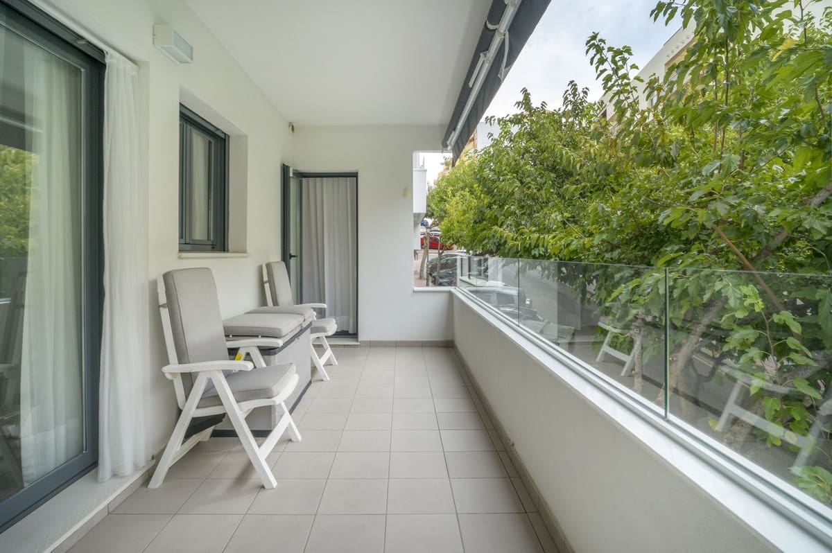 3 bedroom Apartment for sale in Estepona with pool garage - € 430,000 (Ref: 10142204)