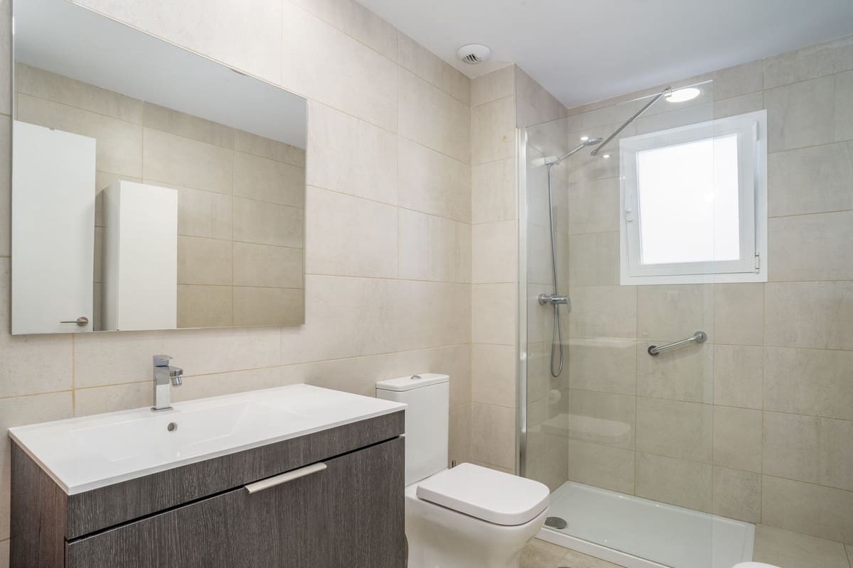 3 bedroom Apartment for sale in Estepona with pool garage - € 430,000 (Ref: 10142204)
