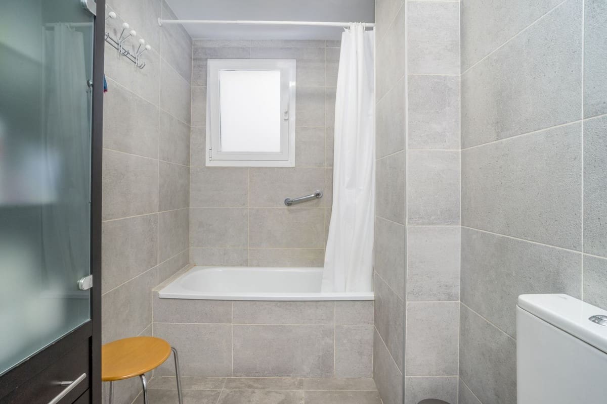 3 bedroom Apartment for sale in Estepona with pool garage - € 430,000 (Ref: 10142204)
