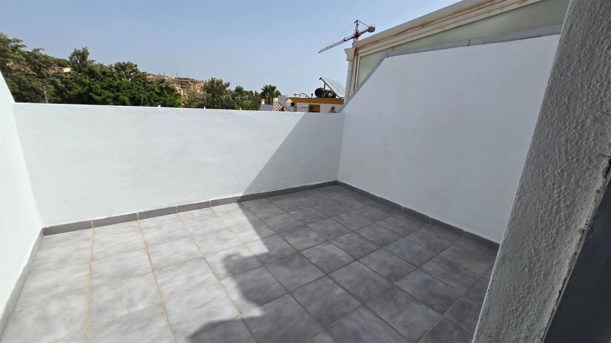 2 bedroom Townhouse for sale in Torremolinos - € 260,000 (Ref: 10142251)