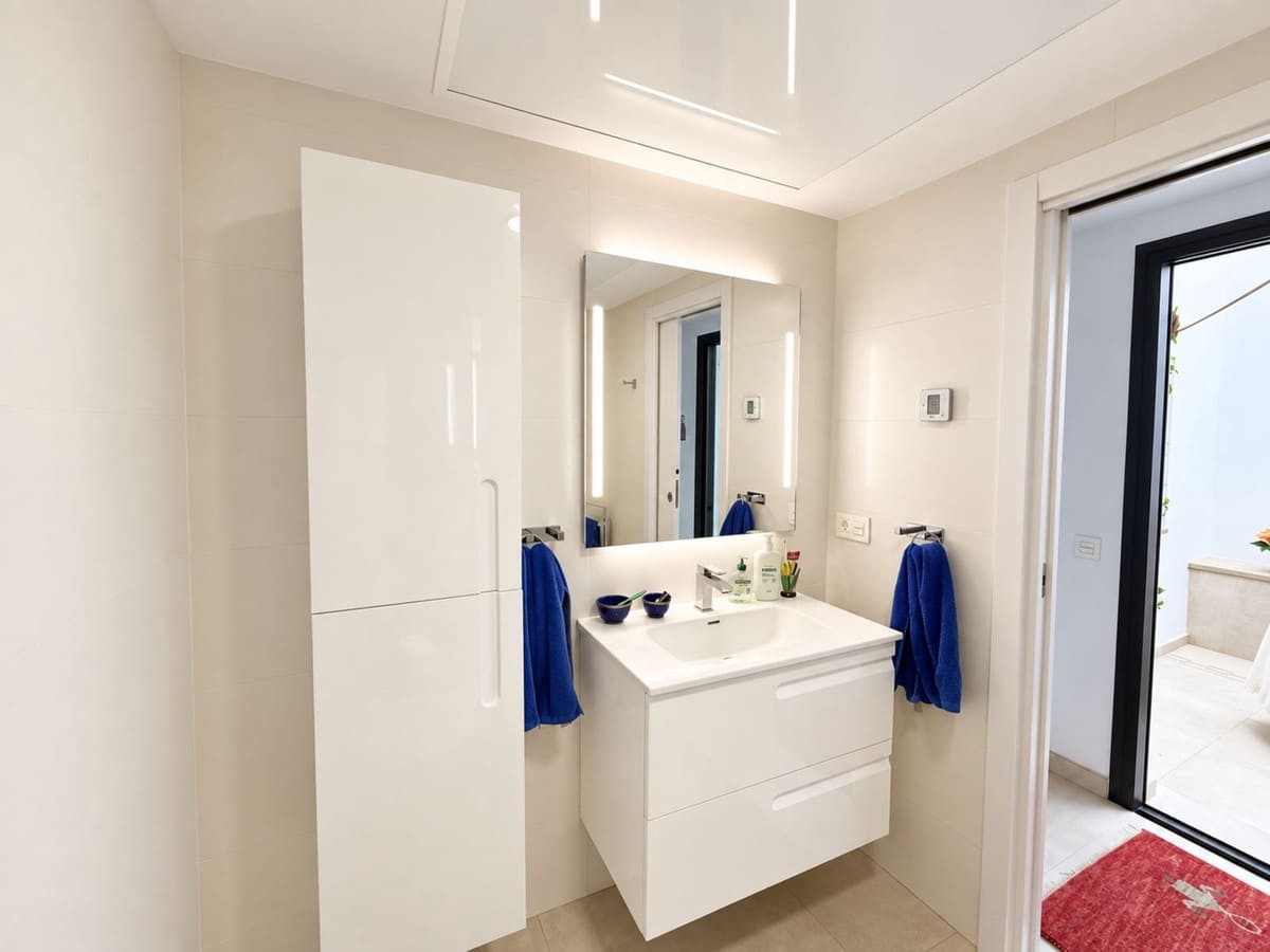 2 soveværelse Lejlighed til salg i Fuengirola med swimmingpool garage - € 549.000 (Ref: 10142264)