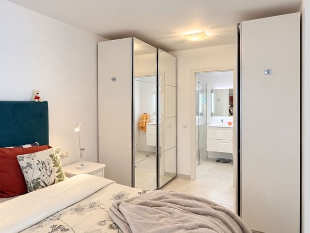2 soveværelse Lejlighed til salg i Playa de los Boliches, Fuengirola med swimmingpool garage - € 549.000 (Ref: 10142264)