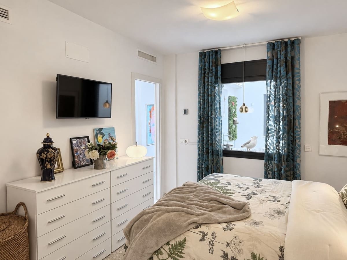 2 soveværelse Lejlighed til salg i Fuengirola med swimmingpool garage - € 549.000 (Ref: 10142264)