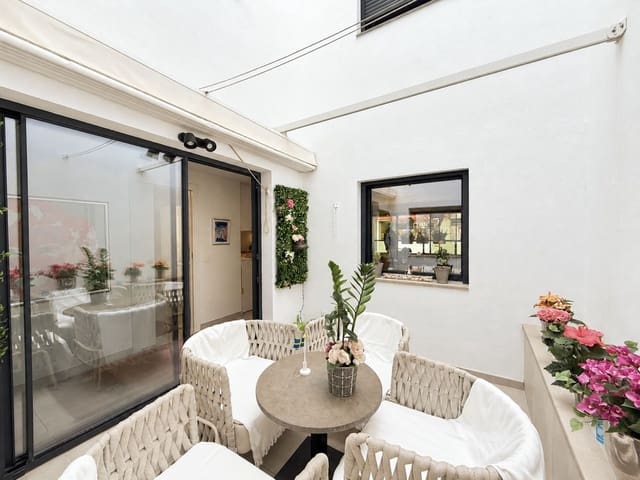 2 soveværelse Lejlighed til salg i Playa de los Boliches, Fuengirola med swimmingpool garage - € 549.000 (Ref: 10142264)
