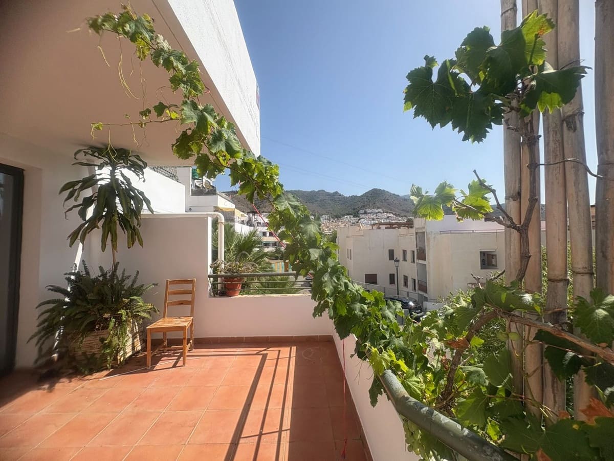 2 soveværelse Lejlighed til salg i Nerja - € 269.000 (Ref: 10142268)