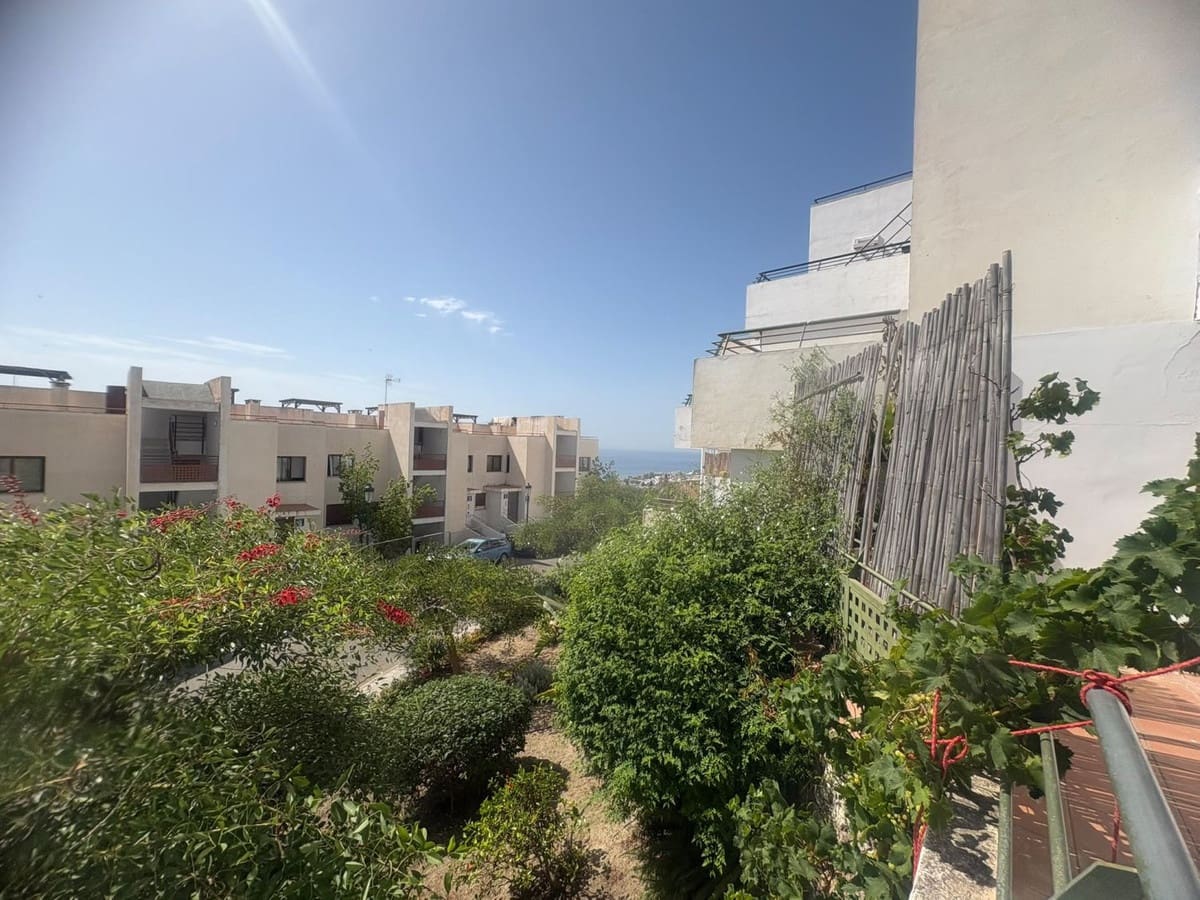 2 soveværelse Lejlighed til salg i Nerja - € 269.000 (Ref: 10142268)