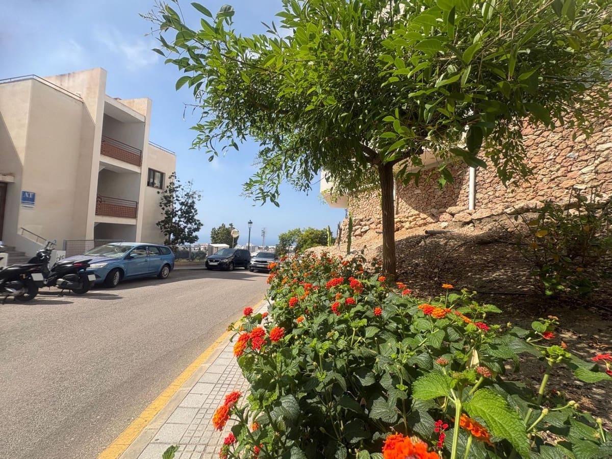 2 soveværelse Lejlighed til salg i Nerja - € 269.000 (Ref: 10142268)