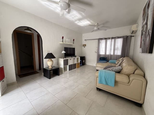 3 soveværelse Byhus til salg i Puerto Deportivo, Torrevieja - € 174.900 (Ref: 10142323)
