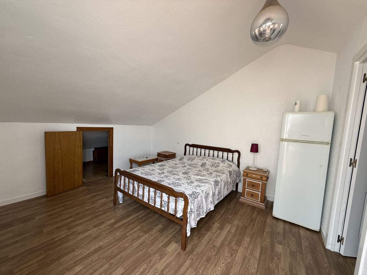3 soveværelse Byhus til salg i Torrevieja med swimmingpool - € 174.900 (Ref: 10142323)