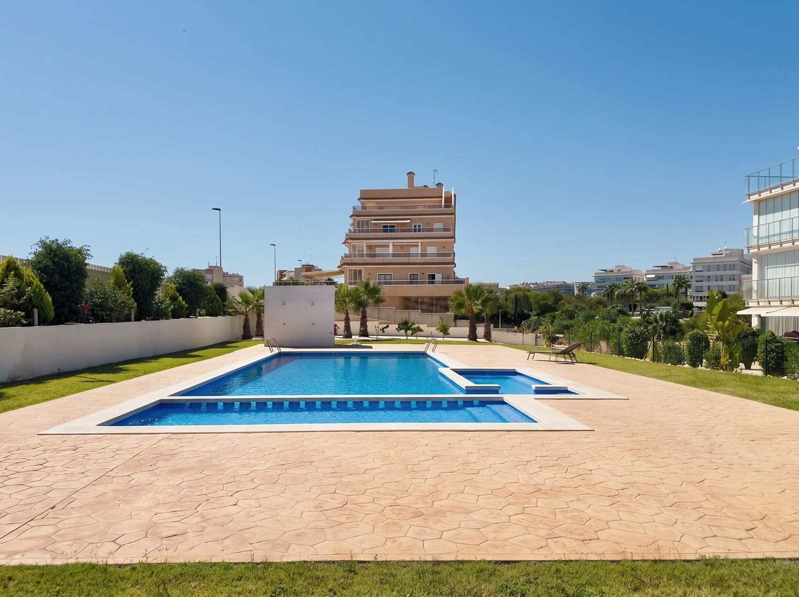 2 bedroom Apartment for sale in Orihuela with pool garage - € 289,000 (Ref: 10142696)