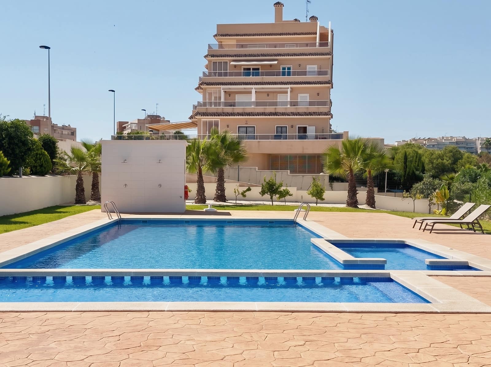 2 bedroom Apartment for sale in Orihuela with pool garage - € 289,000 (Ref: 10142696)
