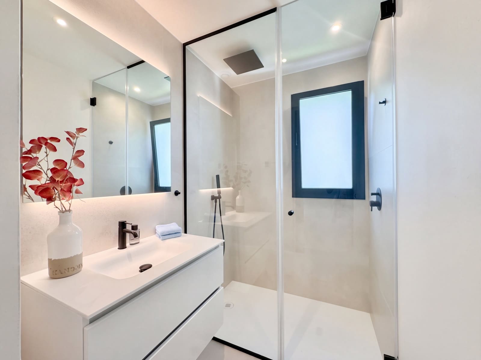 3 slaapkamer Appartement te koop in Las Colinas Golf met zwembad garage - € 819.000 (Ref: 10142699)