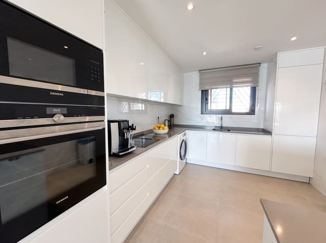 2 slaapkamer Penthouse te koop in Las Filipinas met zwembad garage - € 349.500 (Ref: 10142702)