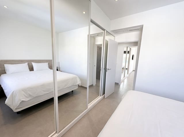 2 slaapkamer Penthouse te koop in Las Filipinas met zwembad garage - € 349.500 (Ref: 10142702)