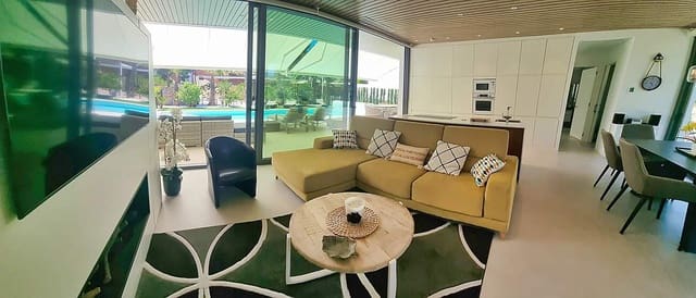 4 Zimmer Villa zu verkaufen in Las Colinas Golf, Orihuela mit Pool Garage - 950.000 € (Ref: 10142736)