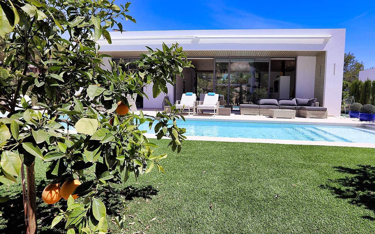 4 Zimmer Villa zu verkaufen in Las Colinas Golf mit Pool Garage - 950.000 € (Ref: 10142736)
