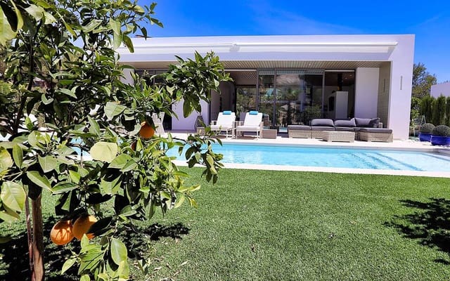 4 Zimmer Villa zu verkaufen in Las Colinas Golf, Orihuela mit Pool Garage - 950.000 € (Ref: 10142736)