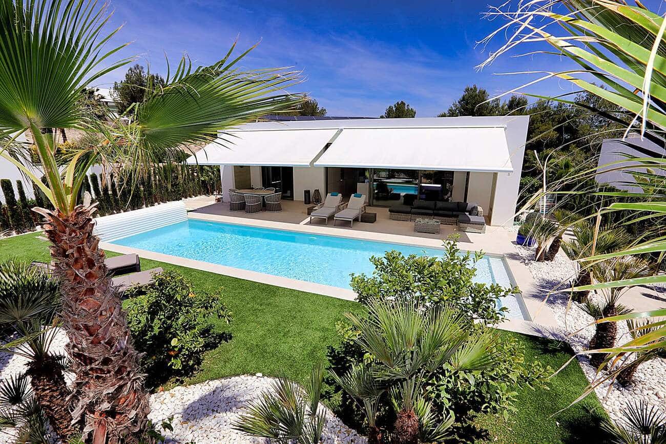 4 Zimmer Villa zu verkaufen in Las Colinas Golf mit Pool Garage - 950.000 € (Ref: 10142736)