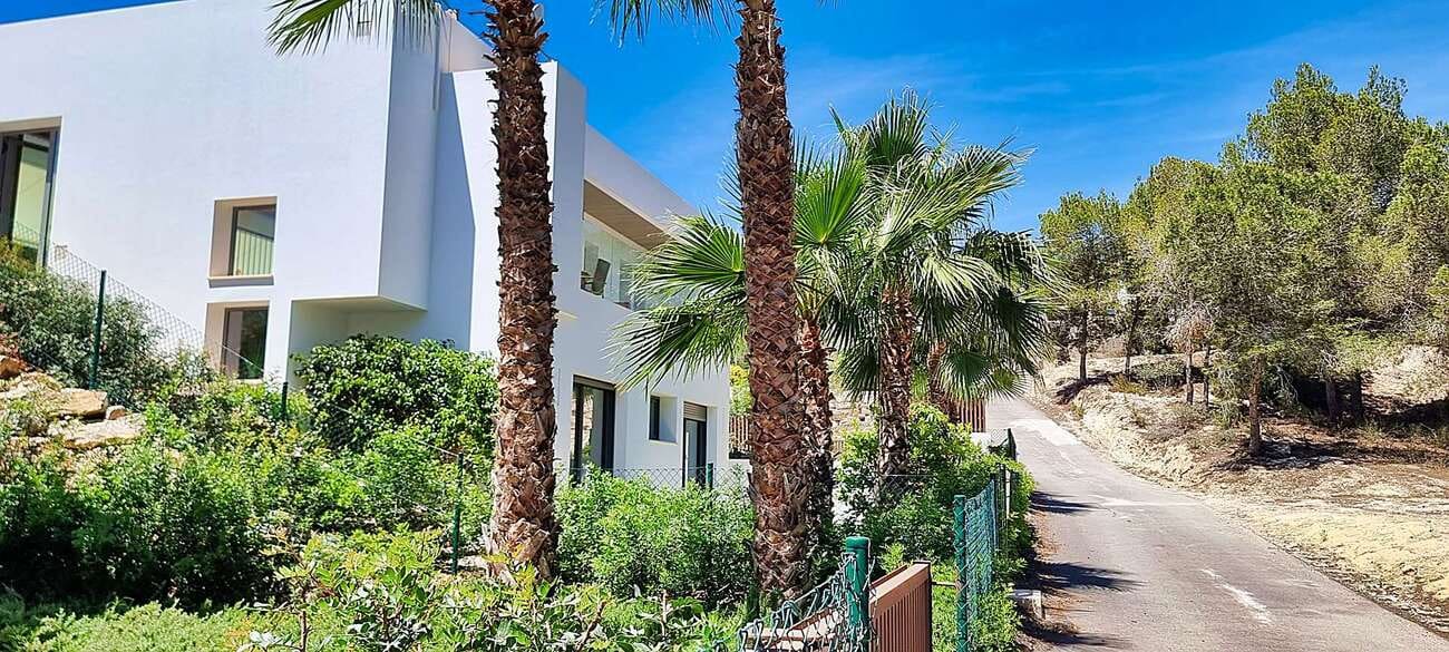 4 Zimmer Villa zu verkaufen in Las Colinas Golf mit Pool Garage - 950.000 € (Ref: 10142736)