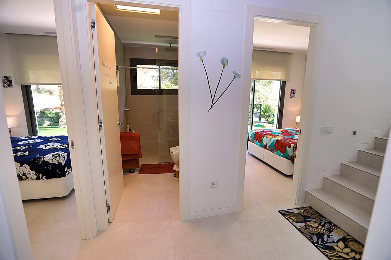 4 Zimmer Villa zu verkaufen in Las Colinas Golf mit Pool Garage - 950.000 € (Ref: 10142736)