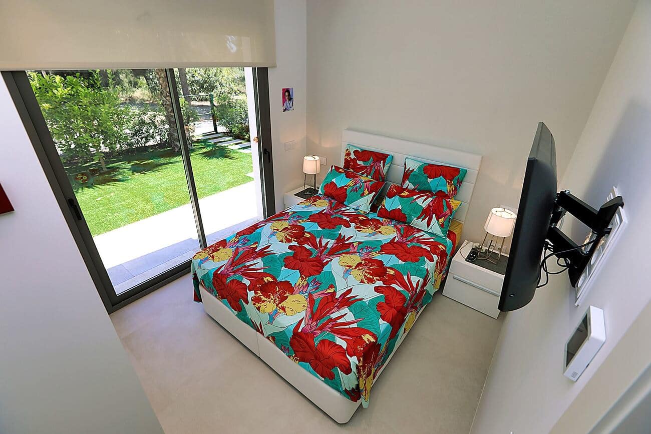 4 Zimmer Villa zu verkaufen in Las Colinas Golf mit Pool Garage - 950.000 € (Ref: 10142736)