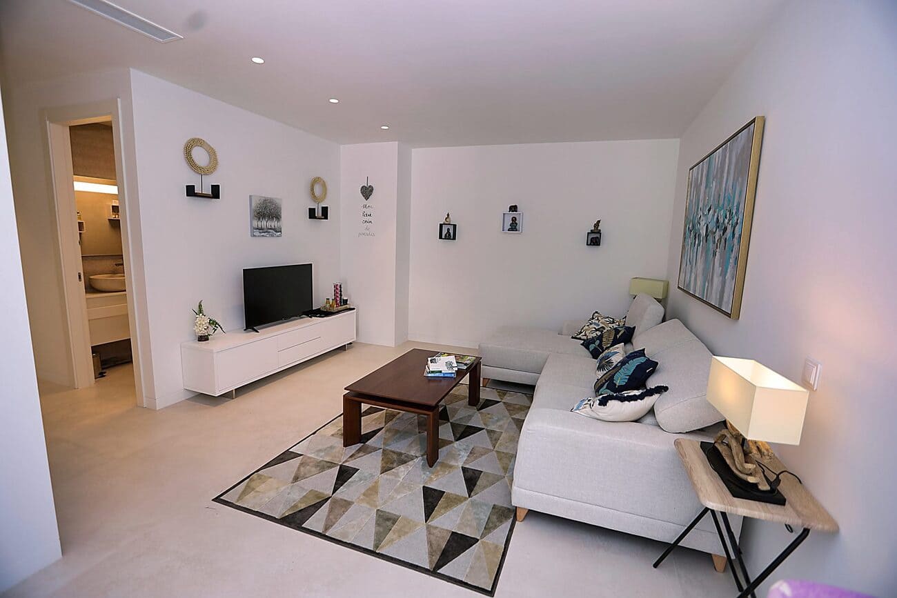 4 Zimmer Villa zu verkaufen in Las Colinas Golf mit Pool Garage - 950.000 € (Ref: 10142736)