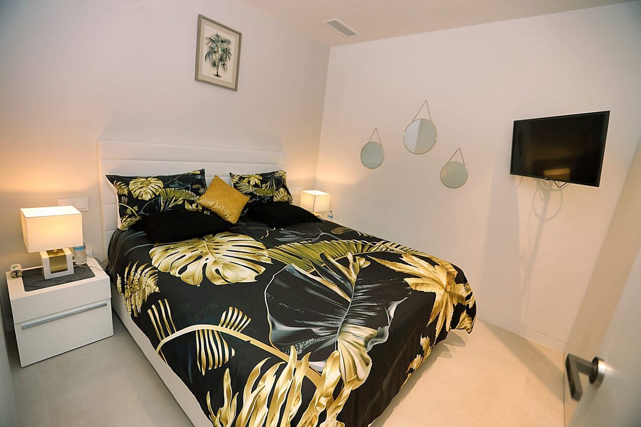 4 Zimmer Villa zu verkaufen in Las Colinas Golf mit Pool Garage - 950.000 € (Ref: 10142736)