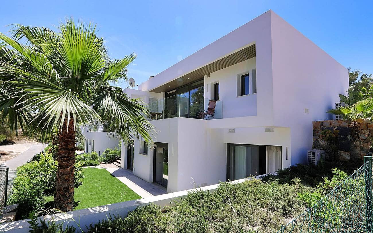 4 Zimmer Villa zu verkaufen in Las Colinas Golf mit Pool Garage - 950.000 € (Ref: 10142736)