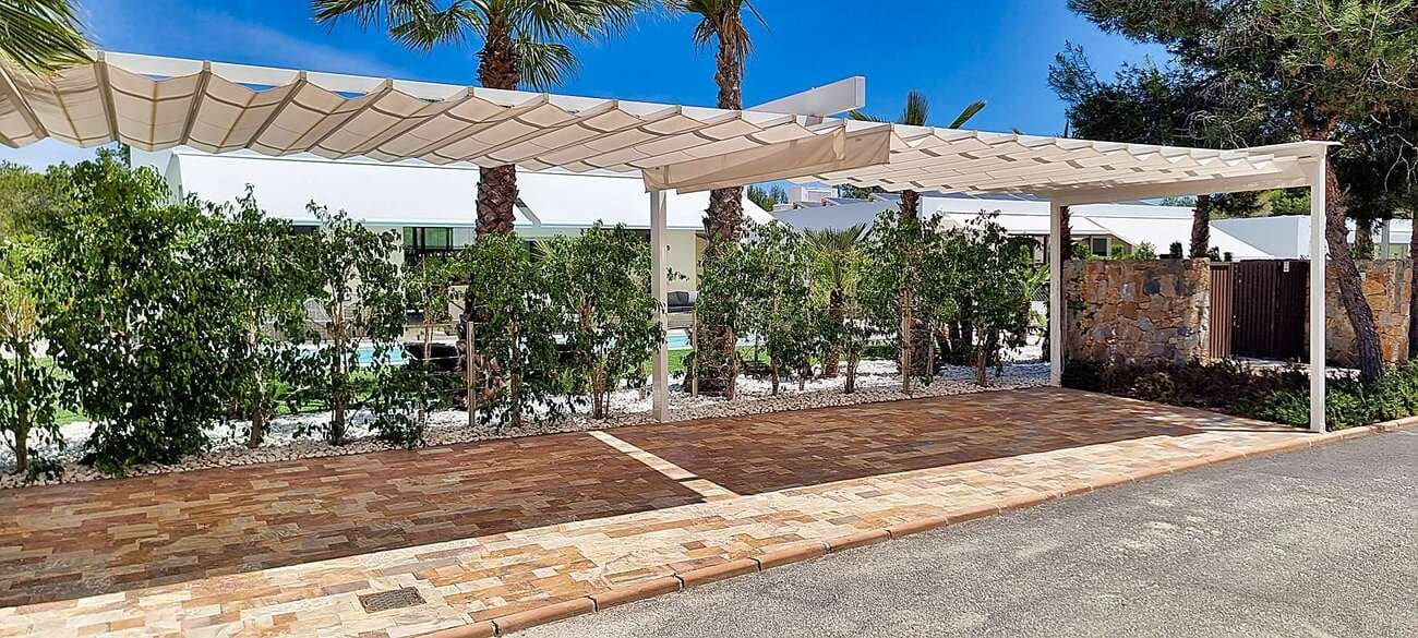 4 Zimmer Villa zu verkaufen in Las Colinas Golf mit Pool Garage - 950.000 € (Ref: 10142736)