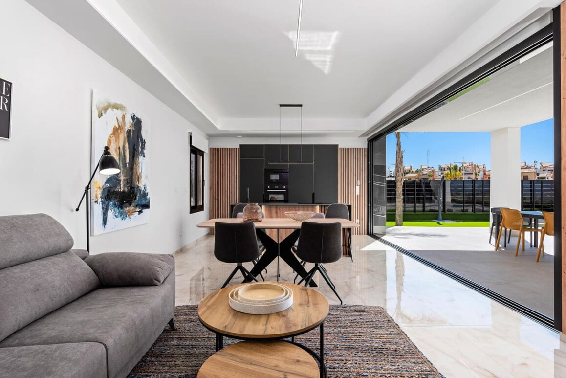 3 slaapkamer Villa te koop in Algorfa met zwembad garage - € 680.000 (Ref: 10142774)