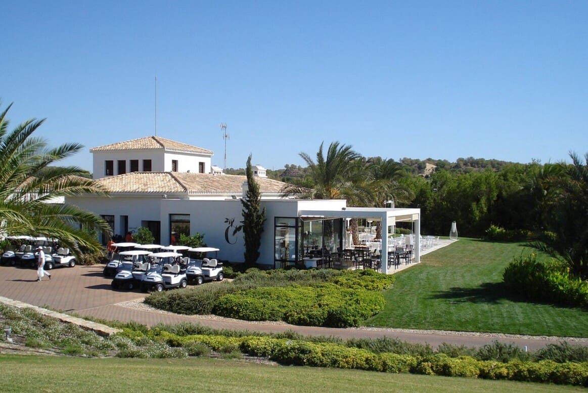 5 sypialnia Willa na sprzedaż w Las Colinas Golf z basenem garażem - 1 975 000 € (Ref: 10142801)