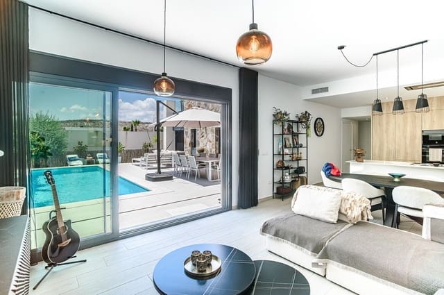3 bedroom Villa for sale in Algorfa with pool garage - € 590,000 (Ref: 10142811)