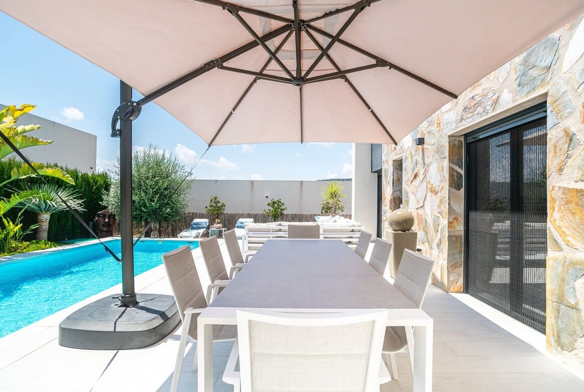 3 bedroom Villa for sale in Algorfa with pool garage - € 590,000 (Ref: 10142811)