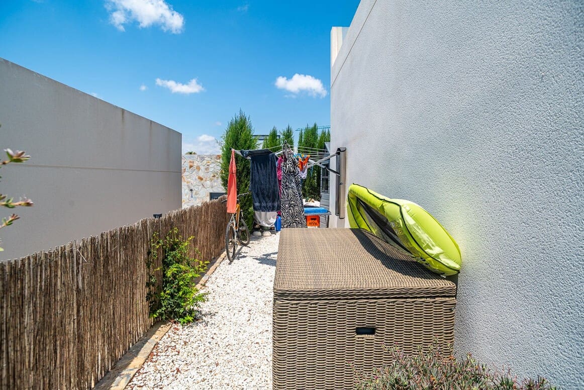 3 bedroom Villa for sale in Algorfa with pool garage - € 590,000 (Ref: 10142811)