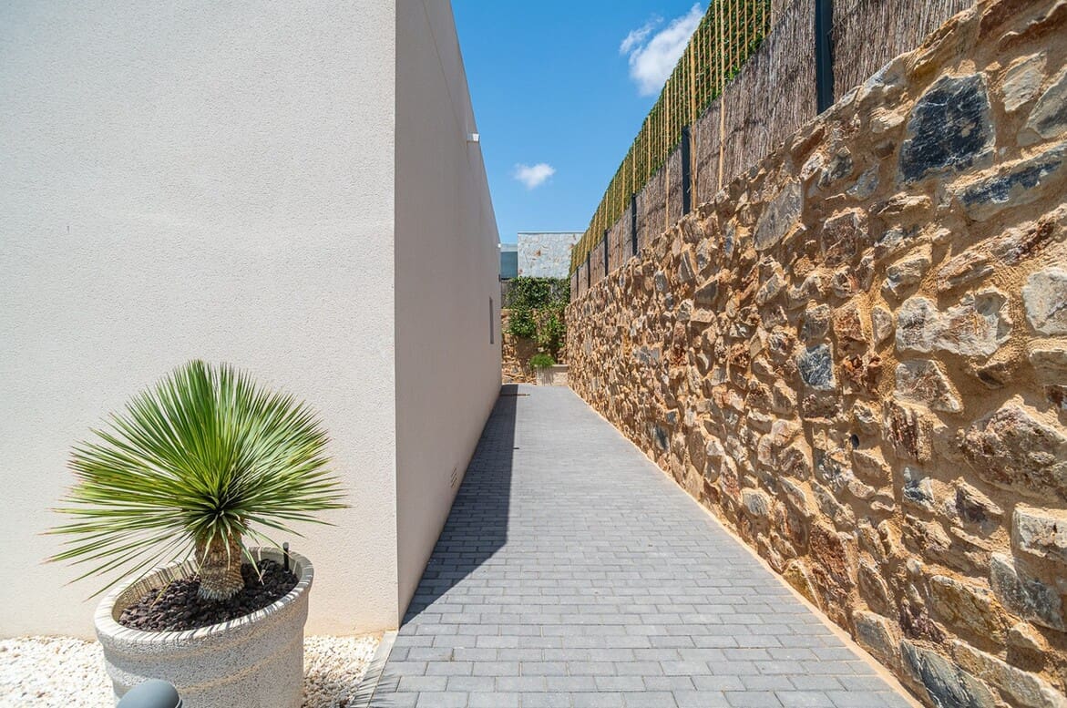 3 bedroom Villa for sale in Algorfa with pool garage - € 590,000 (Ref: 10142811)