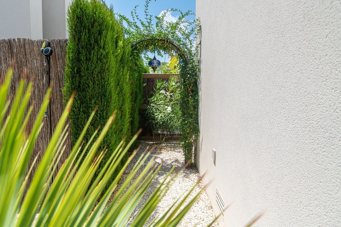 3 bedroom Villa for sale in Algorfa with pool garage - € 590,000 (Ref: 10142811)