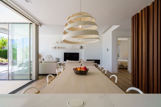 Chalet de 5 habitaciones en Las Colinas Golf, Orihuela en venta con piscina garaje - 1.995.000 € (Ref: 10142813)