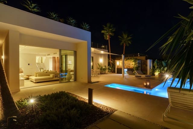 Chalet de 5 habitaciones en Las Colinas Golf, Orihuela en venta con piscina garaje - 1.995.000 € (Ref: 10142813)
