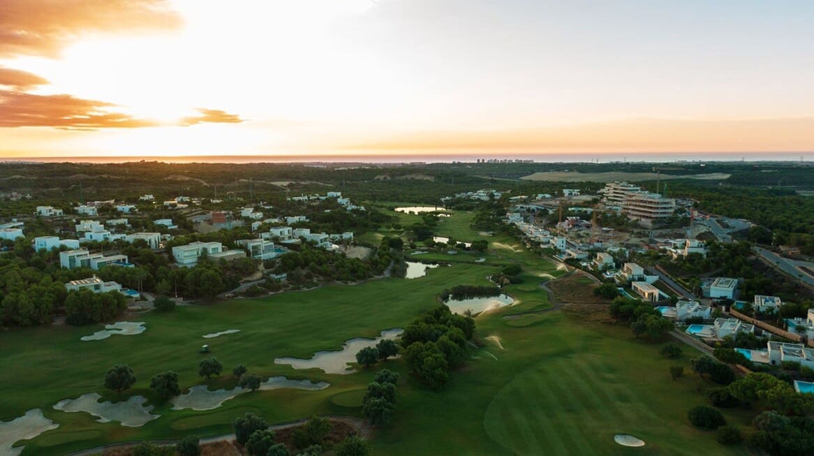 Chalet de 5 habitaciones en Las Colinas Golf en venta con piscina garaje - 1.995.000 € (Ref: 10142813)