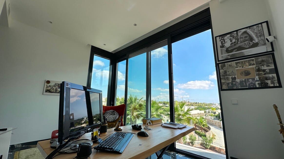 6 slaapkamer Villa te koop in Las Colinas Golf met zwembad garage - € 2.350.000 (Ref: 10142816)