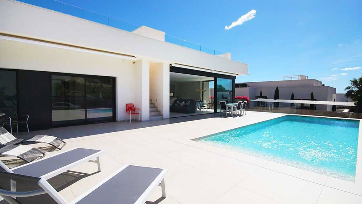 3 soverom Villa til salgs i Las Colinas Golf med svømmebasseng garasje - € 950 000 (Ref: 10142817)