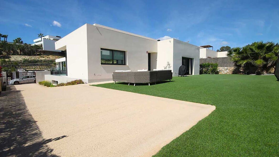 3 soverom Villa til salgs i Las Colinas Golf med svømmebasseng garasje - € 950 000 (Ref: 10142817)