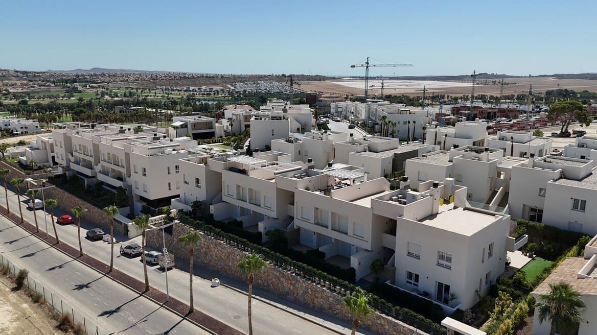 Apartamento de 3 habitaciones en Algorfa en venta con piscina garaje - 360.000 € (Ref: 10142819)