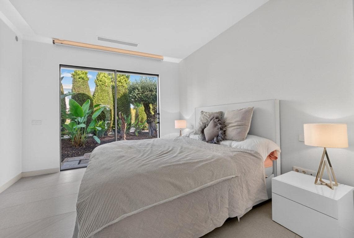 4 soverom Villa til salgs i Orihuela Costa med svømmebasseng - € 1 650 000 (Ref: 10142825)