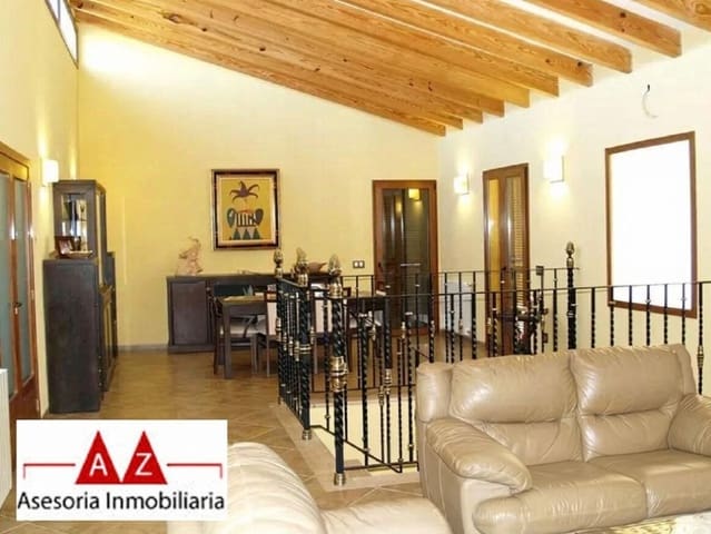 4 bedroom Villa for sale in Zona Portuaria, Palma de Mallorca with pool garage - € 1,500,000 (Ref: 10142951)