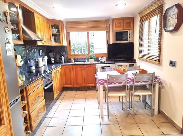 5 soveværelse Byhus til salg i Zona Portuaria, Palma de Mallorca med garage - € 720.000 (Ref: 10142957)